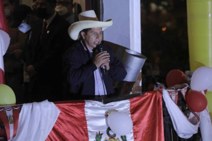 El mandatario peruano no es muy popular entre las clases altas de su país.