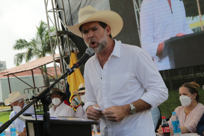 Cita.- Francesco Tabachi, presidente de la Asociación de Ganaderos del Litoral y Galápagos, en la Asamblea de Ganaderos en Durán.