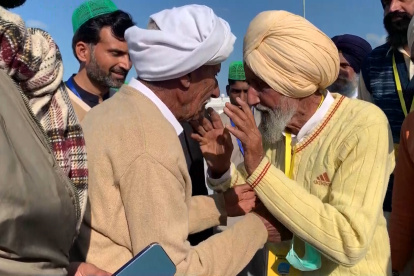 Muhammed Siddique y su hermano menor Muhammed Habib esperan que un visado permita la ansiada reunificación final