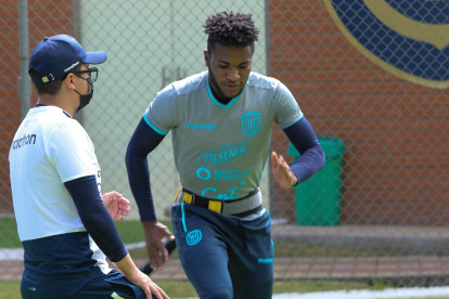 José  Cifuentes se sumó ayer a los entrenamientos de la selección nacional en Quito.