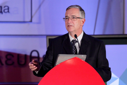 Fotografía de archivo del magnate mexicano Ricardo Salinas Pliego, durante un acto protocolario el 28 de noviembre del 2012 en la Ciudad de México.