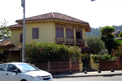 La quinta. Está ubicada junto al redondel de la avenida 24 de Mayo, a 150 metros de la antigua casona.