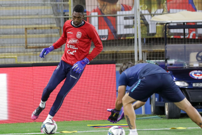 Alexander Domínguez es uno de los convocados por Gustavo Alfaro.