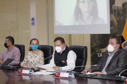 Resolución. La tarde de este sábado se reunieron los miembros del COE nacional y anunciaron nuevas medidas.