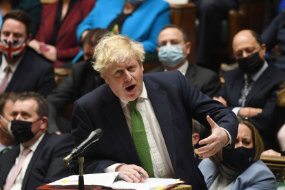 Londres. Boris Johnson inicia semana crucial. La presentación de un informe será determinante para su futuro.