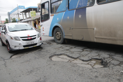 La presencia de baches en diferentes calles y avenidas de la Florida Norte no es un problema nuevo, pero todos los años, en cada invierno se presentan causando molestias a los habitantes.