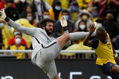 Alisson Becker es el arquero con el que Brasil empató ante Ecuador en el partido por eliminatorias del 27 de enero de 2022.