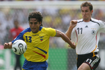 Paúl Ambrosi fue el titular en el duelo de la Tricolor vs. Alemania en la Copa del Mundo en 2006.