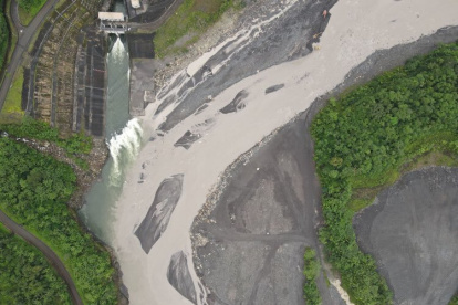Sedimento. La erosión en la zona acumula materiales en el río Coca.
