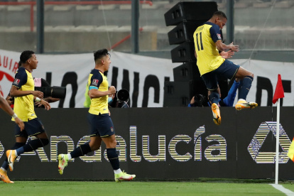 Michael Estrada anotó el gol ecuatoriano en Lima. Con ese punto Ecuador prácticamente aseguró su clasificación