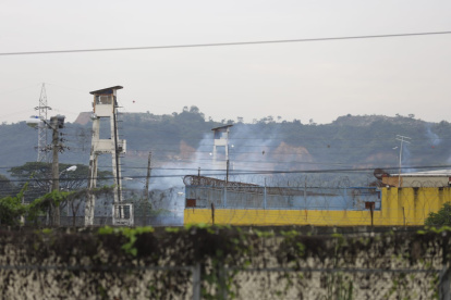 Alerta. La tarde del 2 de febrero de 2022, se reportó disparos y explosiones dentro de la cárcel de Guayaquil.