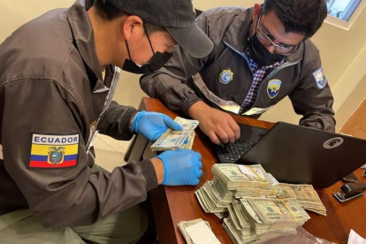 En el allanamiento, en la vivienda del funcionario, se incautó 217.150 dólares