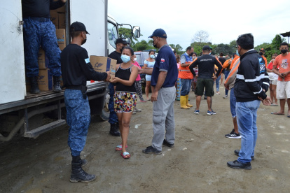 Kits de alimentos se entregaron en Salitre  2