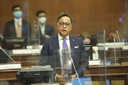 Ordóñez aseguró que se va con la mano extendida para los legisladores y partidos que quieran sacar adelante al país.