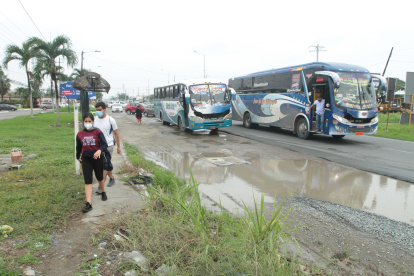 Movilizarse por la ruta resulta complejo ante la cantidad de vehículos pesados que circulan a diario.