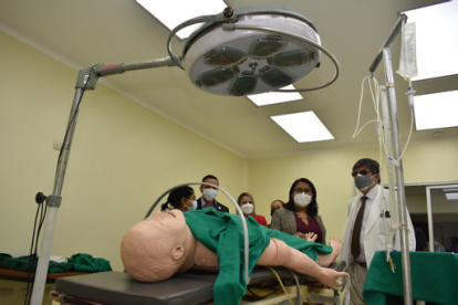 Los laboratorios de la carrera de Obstetricia han sido equipados para el regreso de los estudiantes a sus prácticas.
