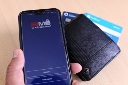 Aplicación. Los usuarios todavía pueden descargar BIMO en sus teléfonos celulares para hacer transacciones.