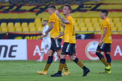 Damián Díaz (c), volante del Barcelona de Guayaquil, en una fotografía de archivo.