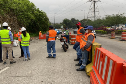 Ayer por la tarde, personal del Cabildo empezó las trabajos en el sitio afectado.