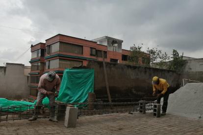 rabajos. Propietarios de viviendas afectadas empezaron a realizar obras de construcción en sus predios.