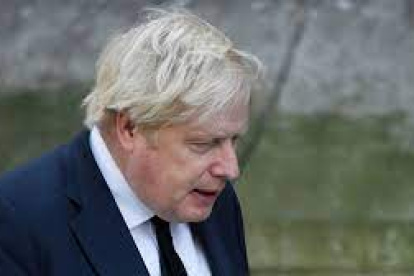 El Primer Ministro británico está en la cuerda floja por su supuesta participación en una fiesta en tiempos de confinamientos.