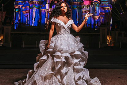 - Fotografía promocional cedida por Disney donde aparece una modelo luciendo un vestido de novia de la nueva colección "The Disney"s Fairy Tale Weddings & Honeymoons"