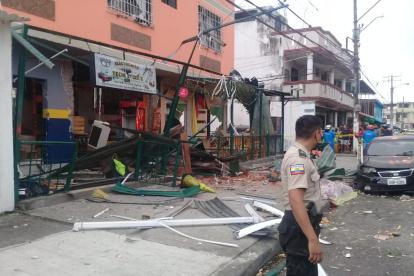 En el sitio del siniestro funciona un restaurante y un local de repuestos de vehículos.