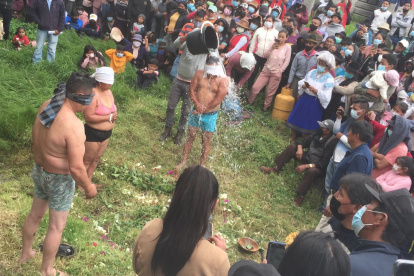 Leyes. La justicia indígena expone a delincuentes ante la vergüenza pública.