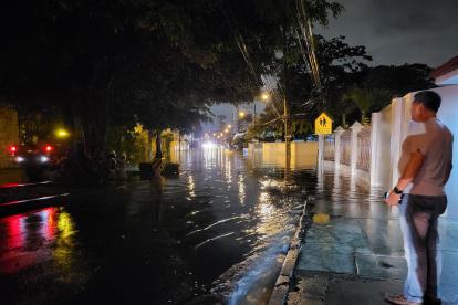 Las calles del norte de la ciudad, se llenaron de agua rápidamente por la lluvia