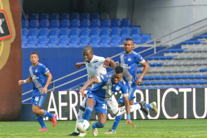 Emelec y Macará jugarán el primer partido de la LigaPro este año.