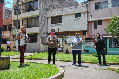 Vecinos de Solanda instalaron puertas en pasajes para resguardarse de la delincuencia.