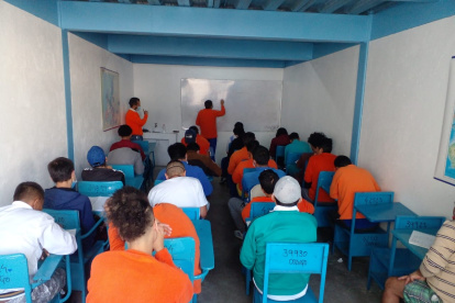 Más del 80% de la población penitenciaria tienen estudios secundarios.