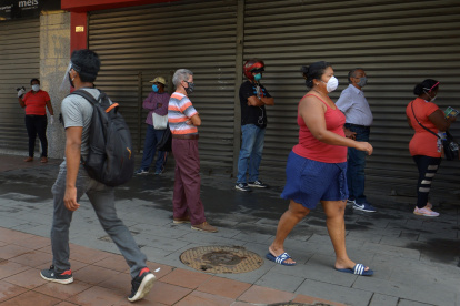 Este cambio implica la liberación de ciertas restricciones que hasta hoy regían y la liberación de aforos en ciertos lugares públicos.
