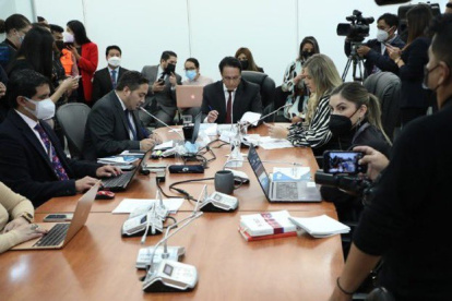 Integrantes de la Comisión de Fiscalización de la Asamblea Nacional, durante la sesión del lunes 21 de febrero de 2022.