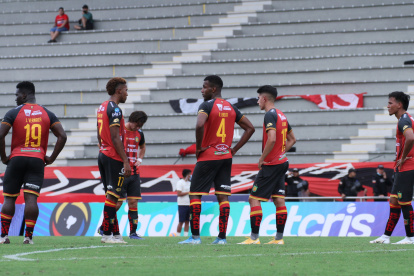 Por lesión del portero John Mero, el árbitro finalizó  el partido entre Guayaquil City y Deportivo Cuenca.