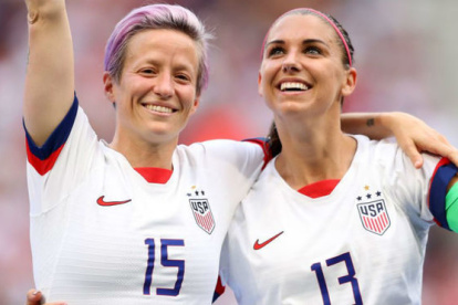 Megan Rapinoe y Alex Morgan, experimentadas jugadoras estadounidenses.