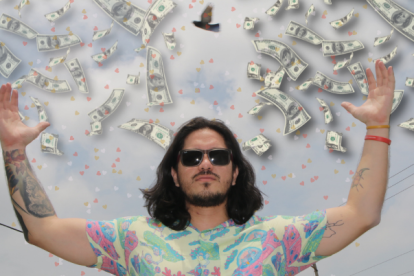 Logan tiene 33 años y es youtuber.