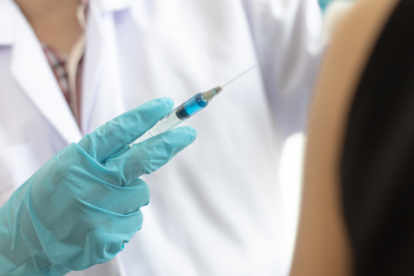 El hombre utilizó identificaciones de otras personas