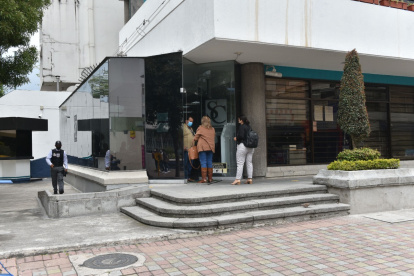 Oficina. La Fiscalía decomisó información de la Súperintendencia de Compañías.