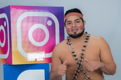 Nació en Zamora y proviene de una familia de seis hermanos.