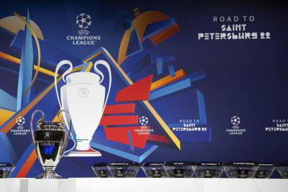 En las próximas horas la UEFA resolverá si quitar a Rusia la sede de la final de Champions League prevista en San Petersburgo