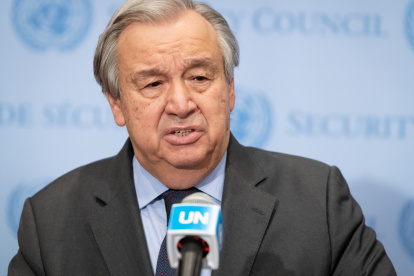 Fotografía cedida por la ONU donde aparece su secretario general António Guterres mientras habla este jueves durante una rueda de prensa en la sede del organismo en Nueva York.