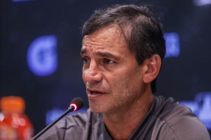 Fabián Bustos viajará el domingo para unirse a su nuevo club, Santos FC.