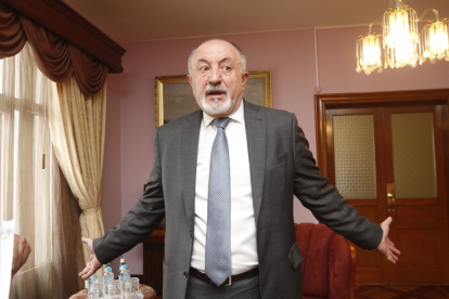 Sprinchan es embajador Extraordinario y Plenipotenciario de Rusia en Ecuador desde febrero de 2021.