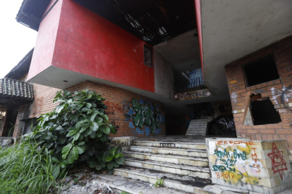La casa de colores está ubicada en Higueras y Costanera, en Urdesa Central.
