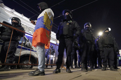 A un joven le fracturaron un brazo, una muchacha perdió el conocimiento tras un golpe en la cabeza