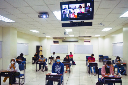 El aforo por aula para la nivelación es de 15 estudiantes.