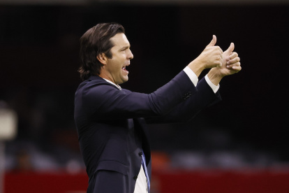 Santiago Solari dejó el banquillo del América a causa del mal nivel del equipo.
