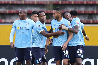 Universidad Católica selló su clasificación al derrotar a Bolívar de Bolivia.