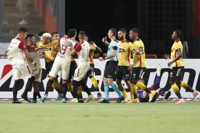 Barcelona derrotó por la mínima a Universitario y selló su clasificación a la Fase 3.